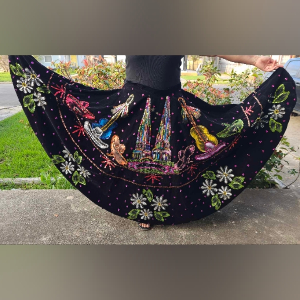 Beautiful handmade vintage Mexican circle skirt